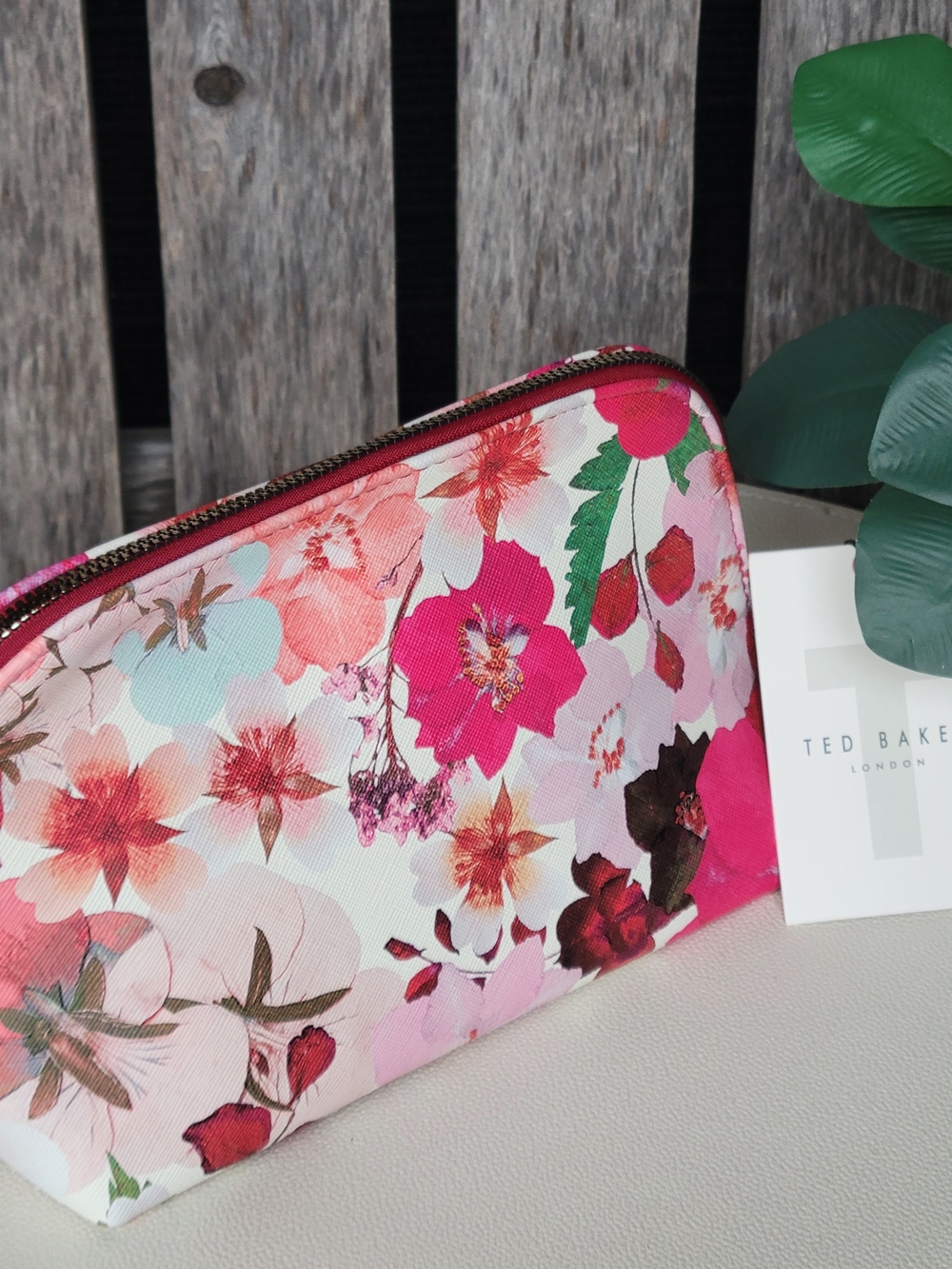 Ted Baker Half Moon Textured Pressed Flowers Print Pink Multi Cosmetic Case - Picture 11 of 11